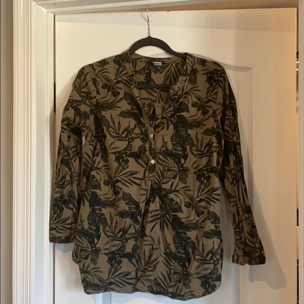 Safari print Gap top